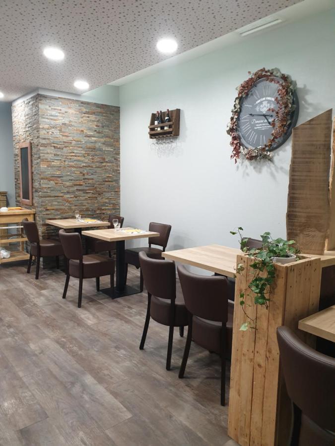 Logis Hotel Des Portes De Meuse Pagny-sur-Meuse Екстер'єр фото