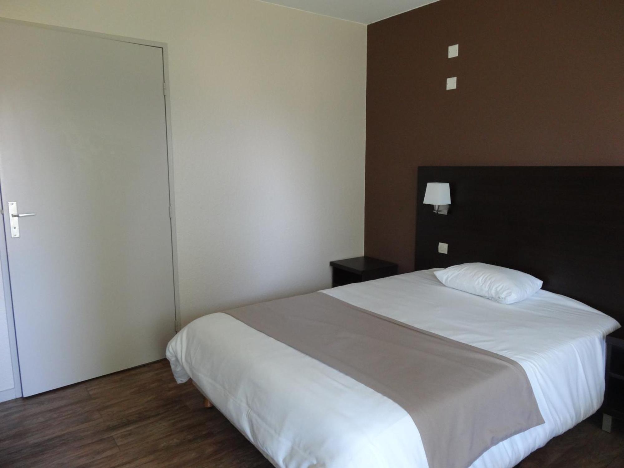Logis Hotel Des Portes De Meuse Pagny-sur-Meuse Номер фото